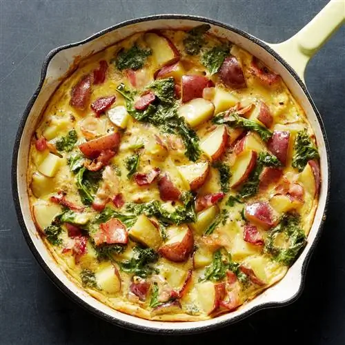 картофель с беконом и капустой frittata