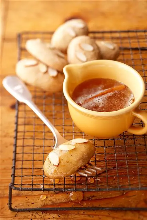 Меломакарона (греческое печенье с медом)