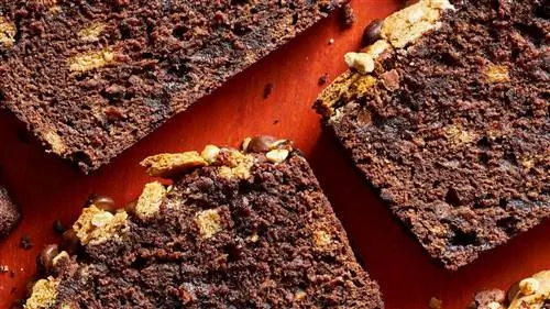ломтики бананового хлеба S'mores с двойным шоколадом
