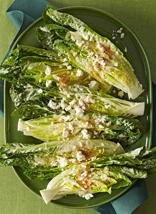 Hearts of Romaine со сливочной заправкой из феты Hearts of Romaine со сливочной заправкой из феты