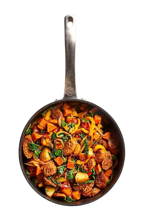 сковорода с постными колбасками и картофельным пюре с болгарским перцем