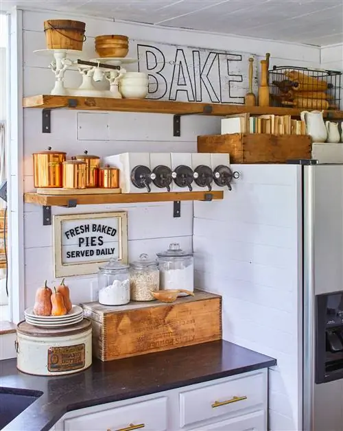 кухня с осенним декором