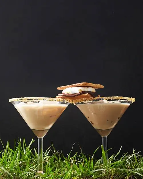 Поджаренные коктейли S'more Поджаренные коктейли S'more