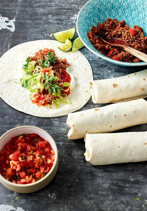 Adobo Beef Burritos в обертке и с открытым лицом