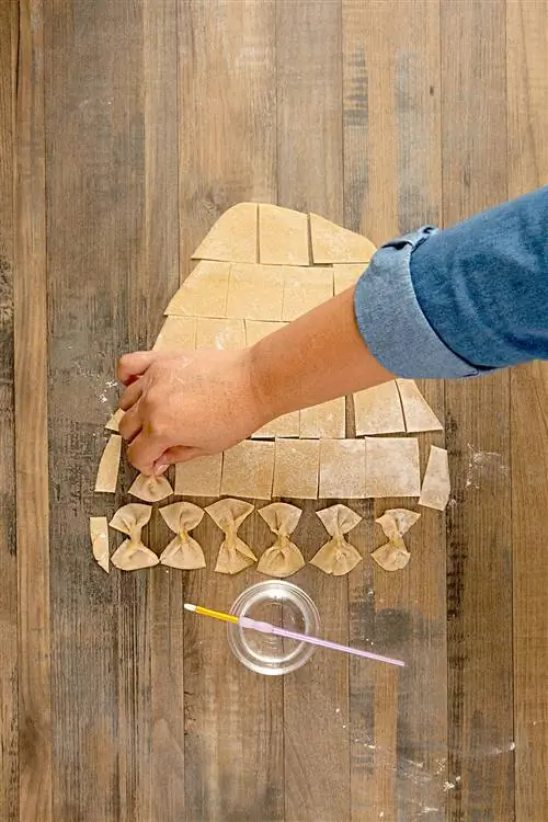 Как сделать домашнюю пасту - галстуки-бабочки