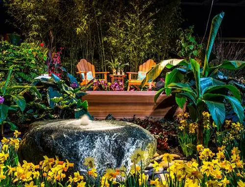 Выставка во внутреннем дворике на Северо-западном фестивале цветов и сада