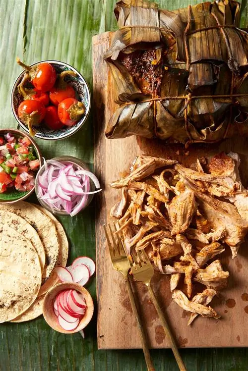 Копченая Cochinita Pibil с овощной начинкой