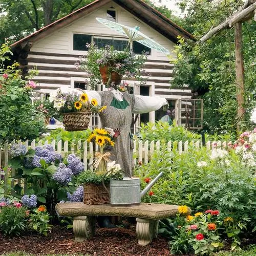 чучело своими руками цветник перед срубом