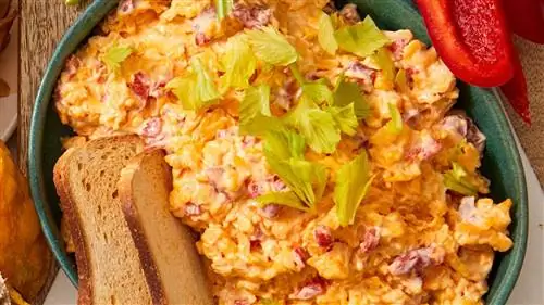 Легкий сырный соус пимьенто