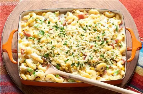 Кремовая запеканка из кукурузы и макарон