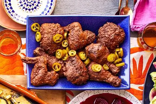 Жареный цыпленок с маринованным халапеньо