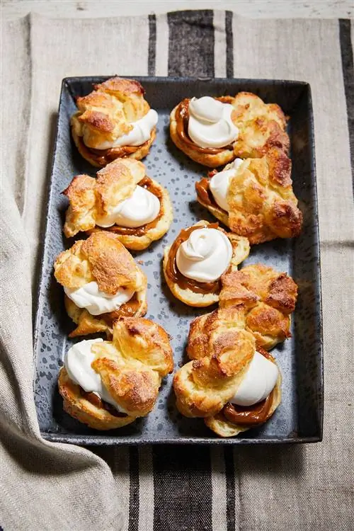 Фаршированные чурро слойки