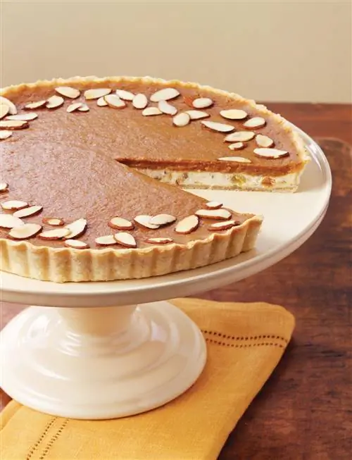 Тарт с изюмом и тыквой