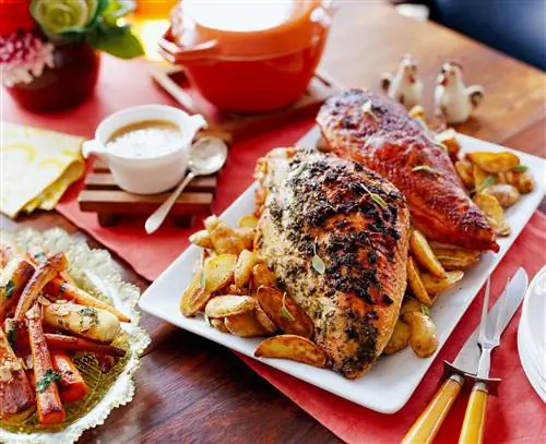 Песто из грецких орехов и шалфея, грудка индейки