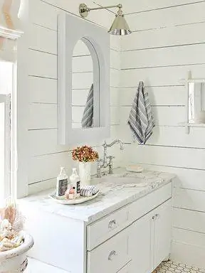 мраморная столешница главной ванной комнаты