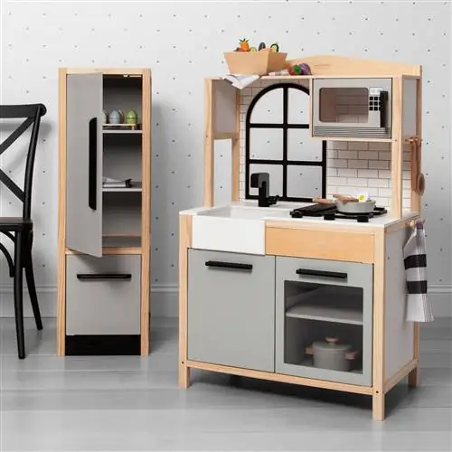 кухонный набор с камином и ручной игрушкой
