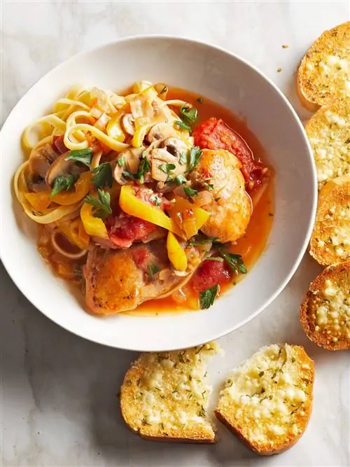 Цыпленок Cacciatore в скороварке