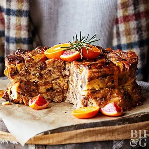Хлебный пудинг с корицей и изюмом