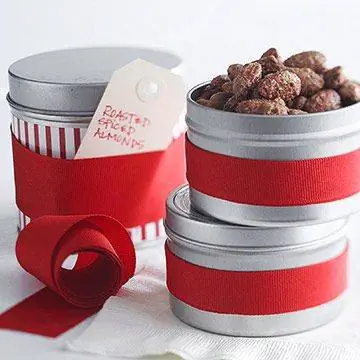 Жареный пряный миндаль