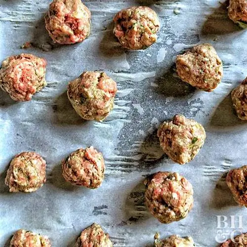 Фрикадельки с курицей и цукини