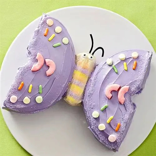 Легкий торт с бабочками