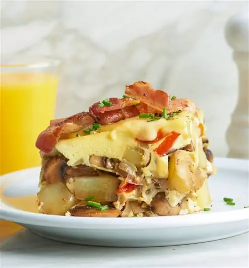 Яичница-болтунья на завтрак в скороварке