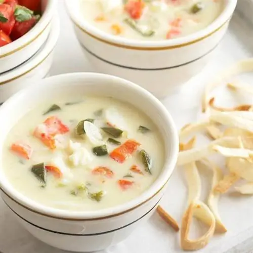 Крабовый суп с поблано