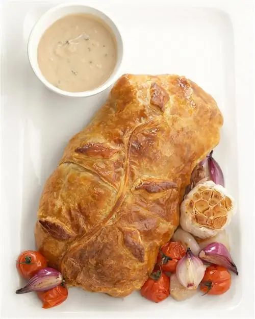 Boeuf en Croute (Говядина в слоеном тесте)