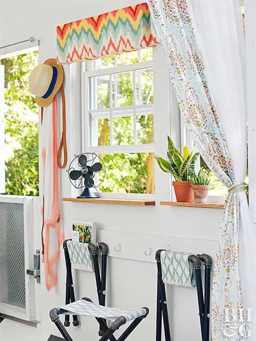 окно в сарае