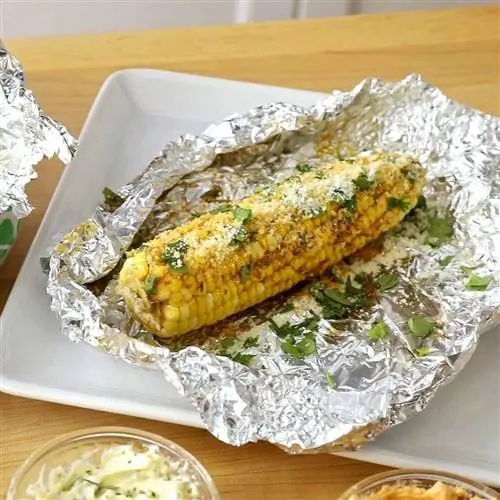 Кукуруза в початках, приготовленная в медленноварке