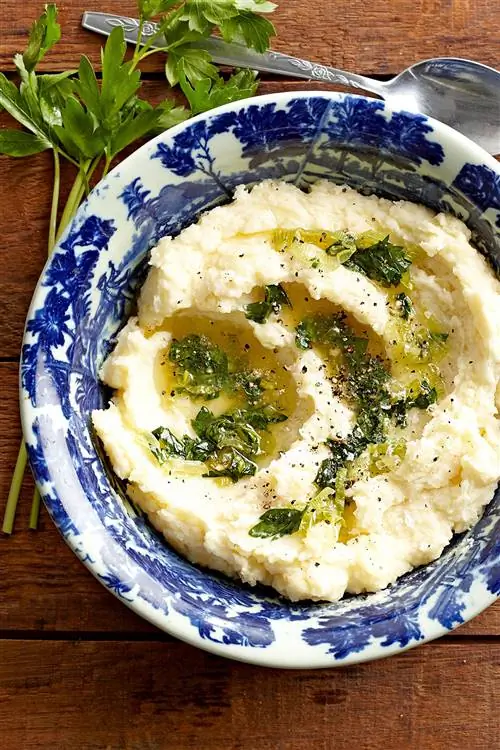 Пюре Yukon Golds с маслом петрушки