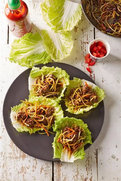 Роллы с говядиной и капустой по-корейски