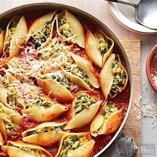 Раковины для макарон с начинкой из овощей
