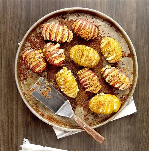 Сырный картофель Hasselback New Potatoes