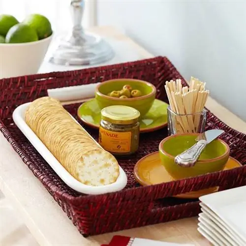 Легкий поднос для подачи закусок