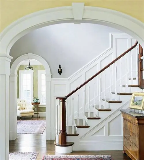 белая лестница