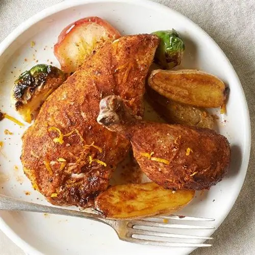 Дымчатый цыпленок с картофельными пальчиками