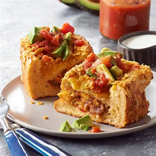 Мексиканский тост с начинкой Мигас