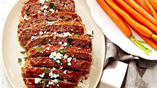 Мясной рулет в медленноварке по-итальянски