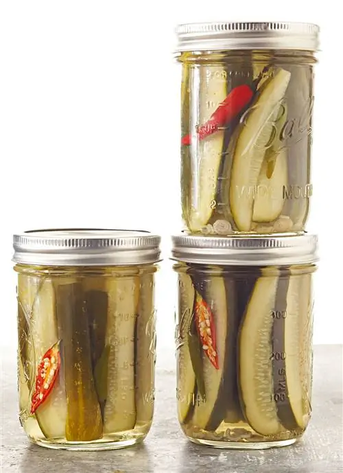 Тайские чилийские соленья в холодильнике