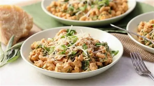 Макароны Альфредо с тыквой и капустой