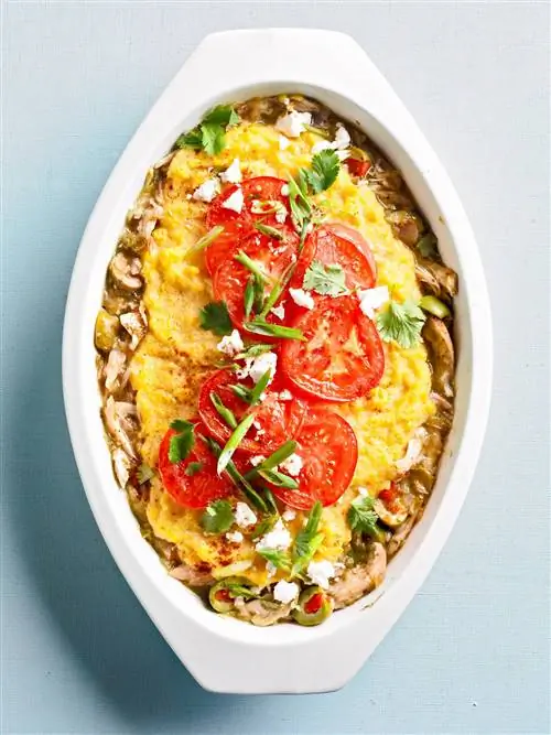 Тамале с курицей и оливками