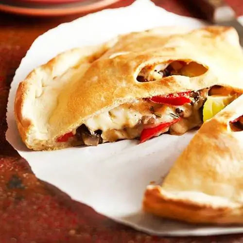 Кальцоне из жареных овощей