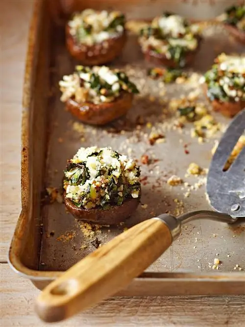 Итальянские фаршированные грибы