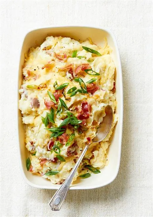 Картофельное пюре с сыром, гаудой и хрустящей панчеттой