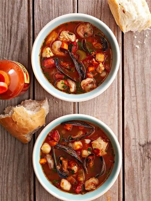Чилпахол (тушеное мясо с морепродуктами)