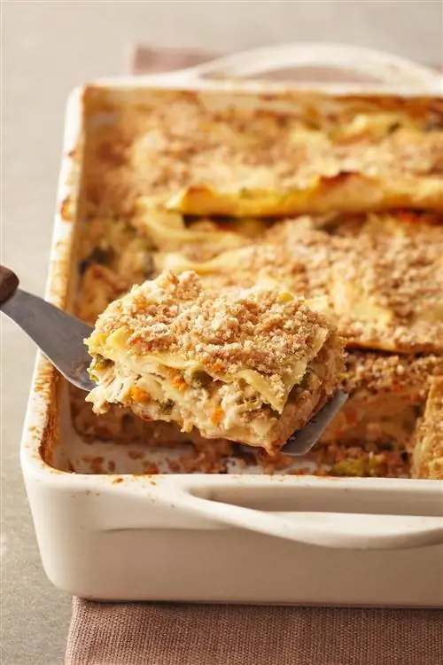 Лазанья с курицей и овощами