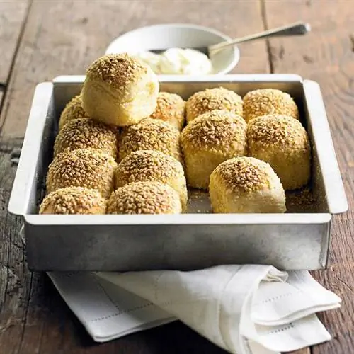 Легкие булочки с кунжутом