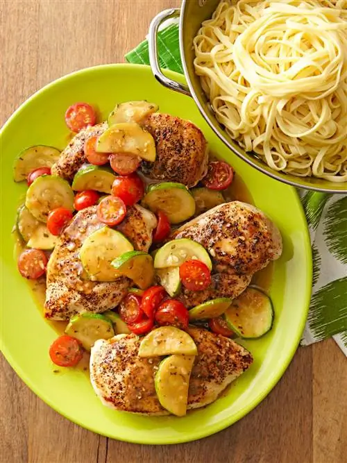 Цыпленок с розмарином и овощами