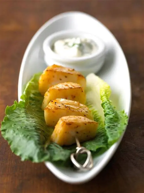 Морские гребешки с укропным соусом